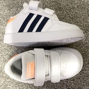 New never worn size 6K toddler Adidas!